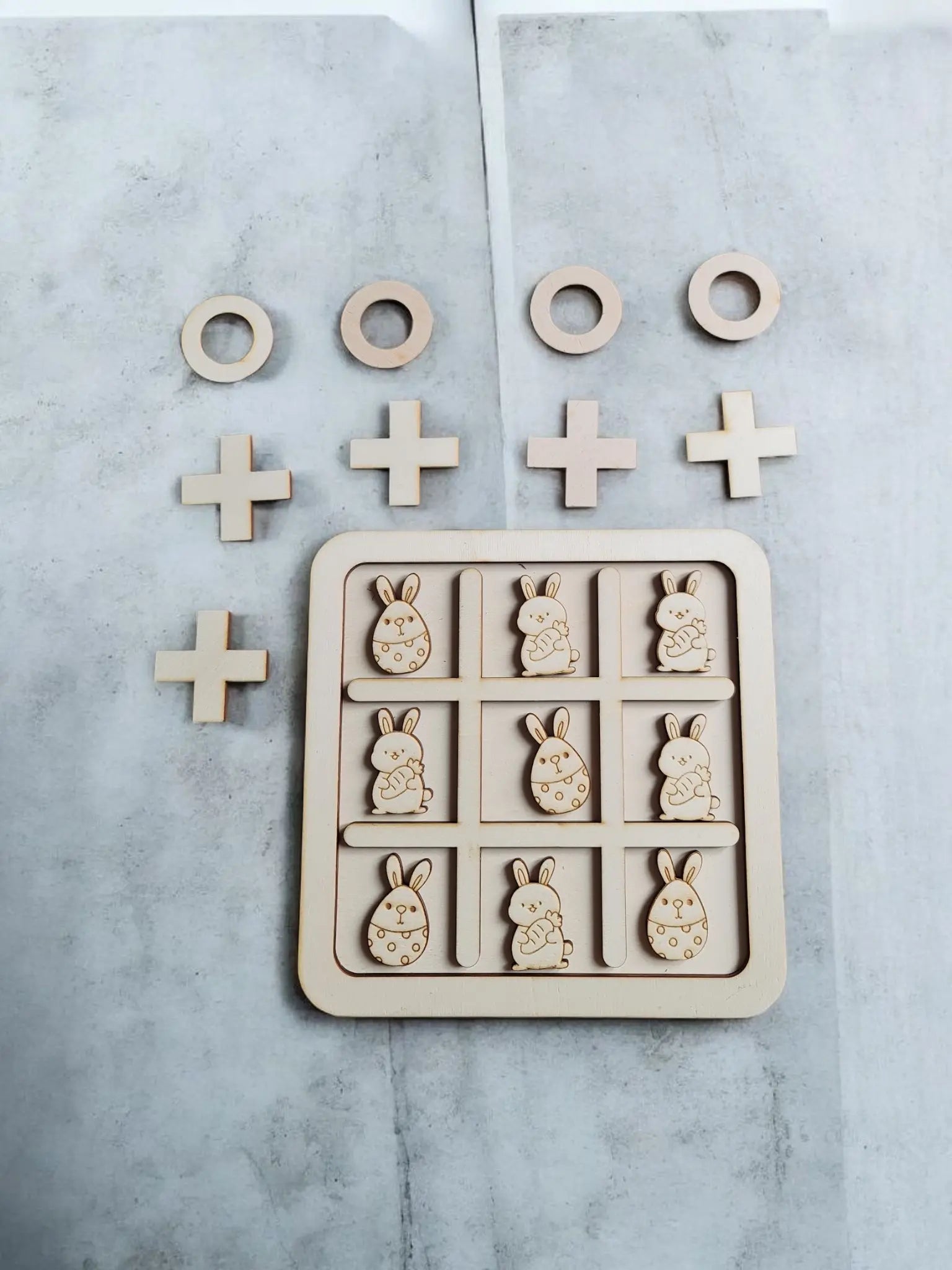 Jeu de société Tic-Tac-Toe en bois - l'AtelierPerso.ch