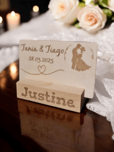 Nom de table de mariage personnalisé en bois